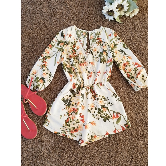 Modcloth Pants - Floral romper